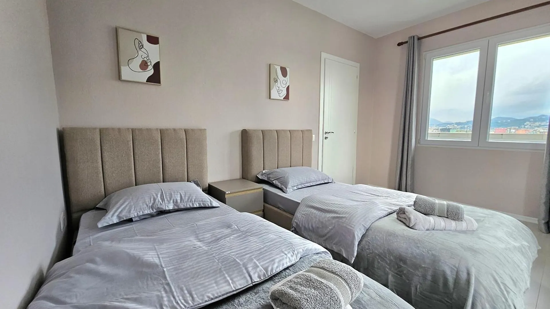 Skyvista Apartment Tirana 0*,  Albania
