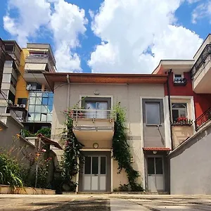 Appartamento A Cheerful With Free Parking Space, Tirana